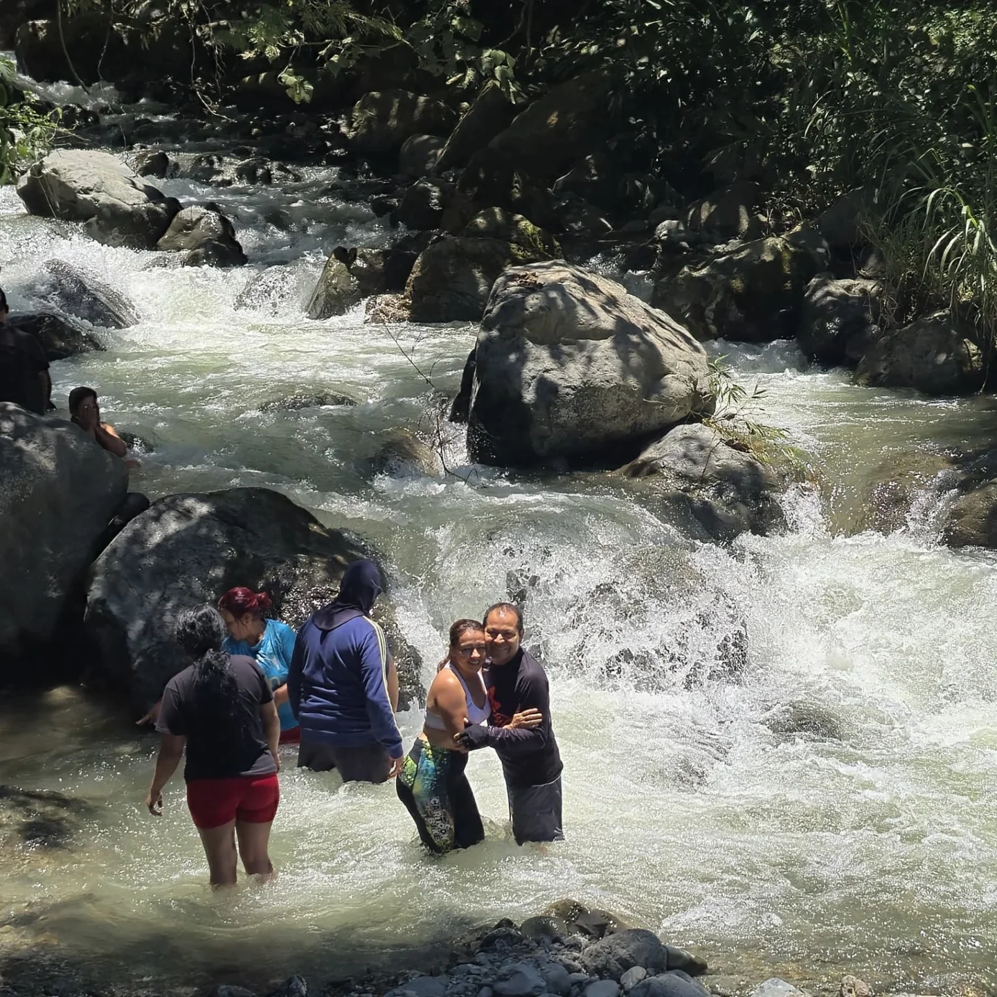 Ríos y cascadas Ríos y cascadas